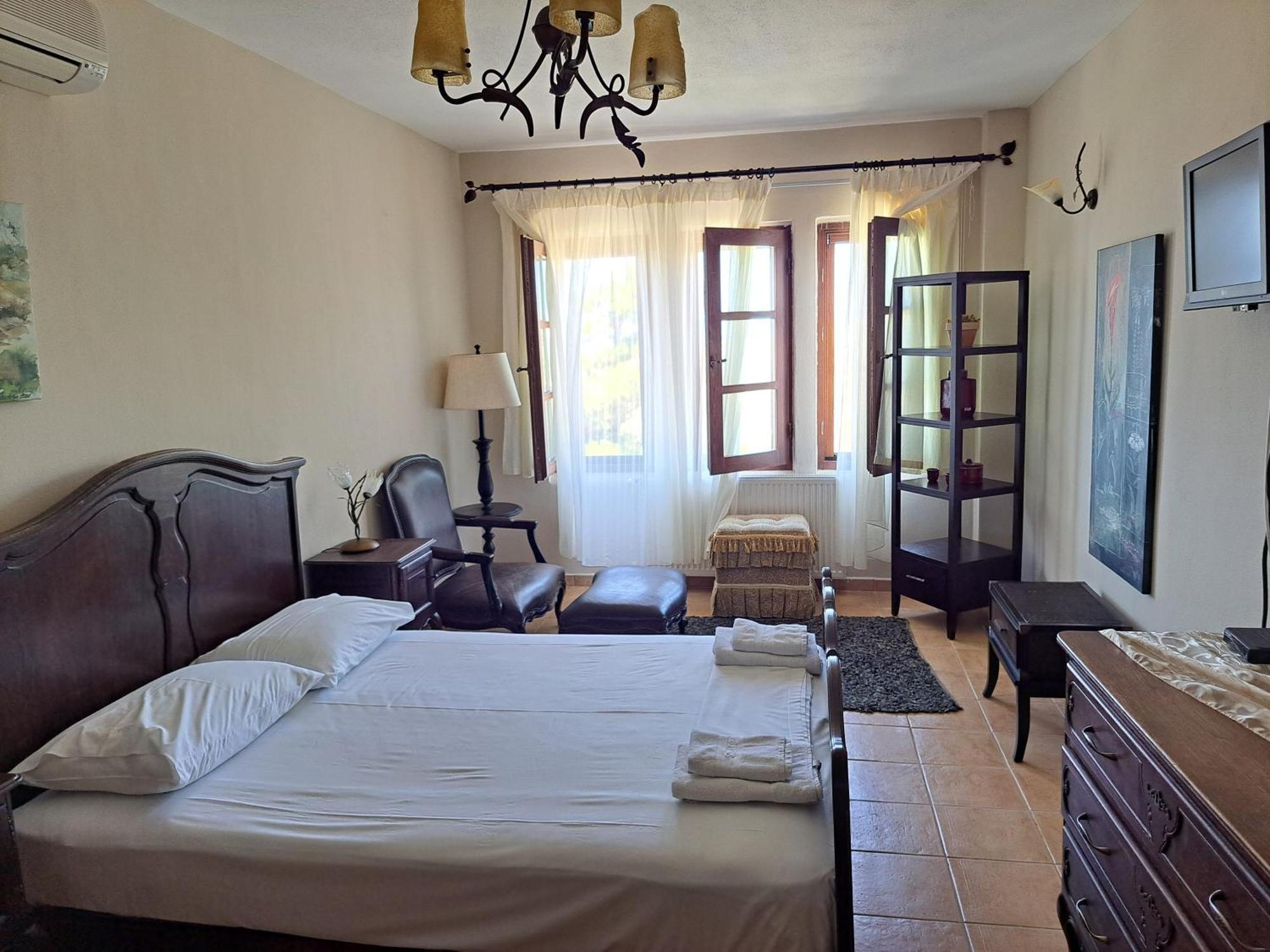 Smaragdi Luxury Apartments Skala Sotiros Exteriér fotografie